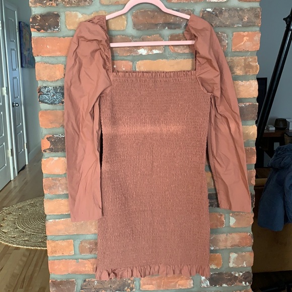 Beautiful spring/ summer midi long sleeve dress (elastic ) - Picture 1 of 8